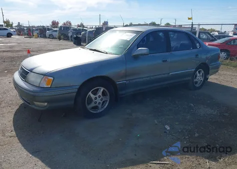 1998 Toyota Avalon Xls z USA, uszkodzony, nr VIN 4T1BF18B3WU280027